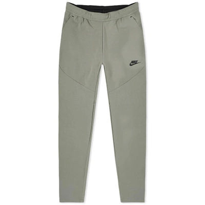 Nike Men's Sportswear Tech Woven Jogger Pants, Green In Black