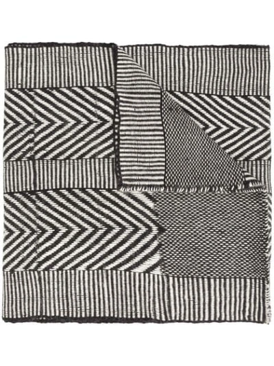 Voz Chevron Knitted Scarf In Black