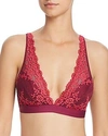 WACOAL EMBRACE LACE PLUNGE SOFT CUP WIRELESS BRA,852191