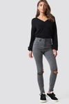 LUISA LION X NA-KD RIPPED KNEE JEANS - GREY