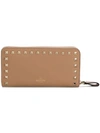 VALENTINO GARAVANI VALENTINO VALENTINO GARAVANI ROCKSTUD CONTINENTAL WALLET - NEUTRALS