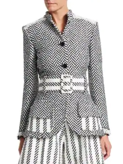 Oscar De La Renta Belted Herringbone Tweed Jacket In White Black