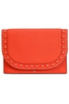 KATE SPADE WOMAN VITA MADISON WAGNER WAY STUDDED TEXTURED-LEATHER CLUTCH TOMATO RED,GB 7668287966187130