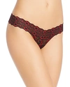 Hanky Panky Cross-dyed Signature Lace Low-rise Thong In Black/red