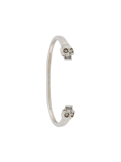 Alexander Mcqueen Skulls Cuff - 金属色 In Silver