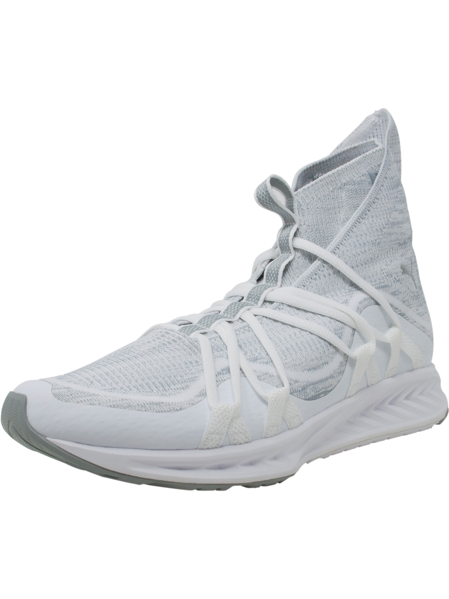 mid top training shoes