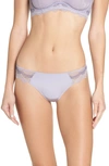 B.TEMPT'D BY WACOAL WINK WORTHY THONG,976221