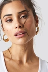 CHLOEXNAKD ROUND GOLD HOOPS - GOLD