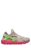 NIKE AIR HUARACHE RUN SNEAKER,634835