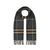 BURBERRY THE CLASSIC CASHMERE SCARF IN CHECK,2951276