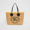 BURBERRY The Giant Tote in Knitted Archive Crest