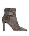 ROGER VIVIER Ankle boot,11614155KU 13