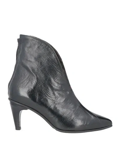 1725.a Woman Ankle Boots Black Size 11 Soft Leather