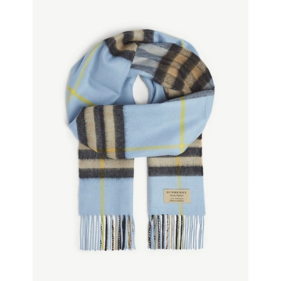 Burberry Classic Vintage Check Cashmere Scarf In Pale Blue Carbon
