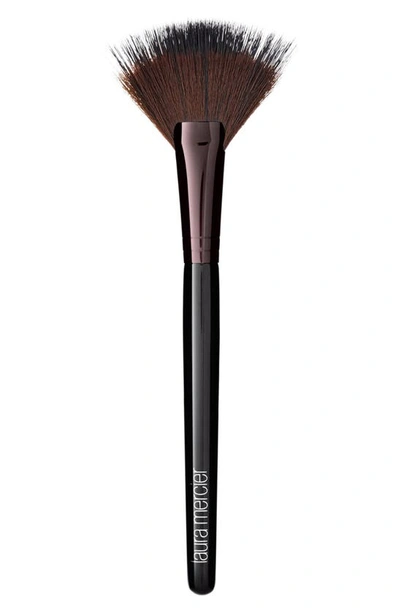 LAURA MERCIER FAN POWDER BRUSH,12702159