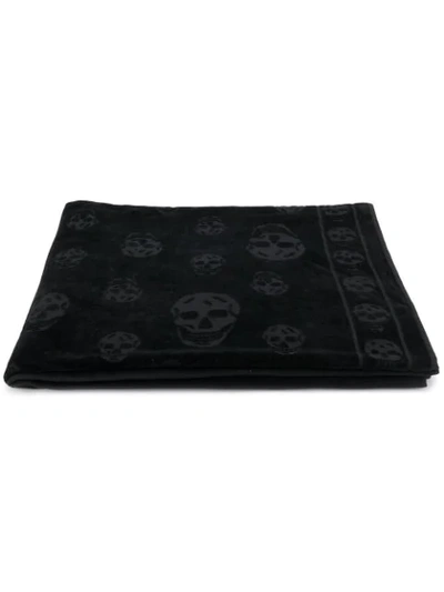 Alexander Mcqueen Skull-embroidered Beach Towel In Black
