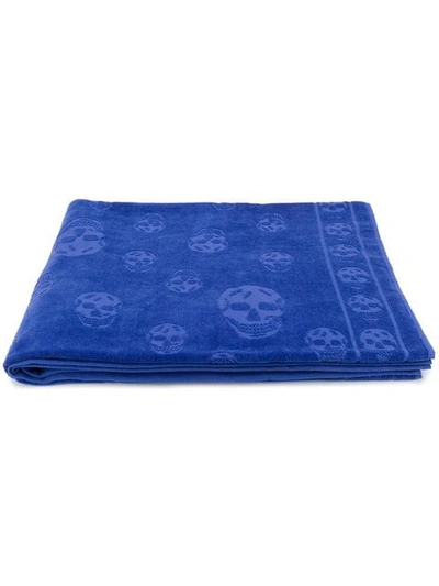 Alexander Mcqueen Skull-embroidered Beach Towel In Blue