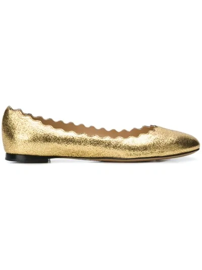 Chloé Lauren Scalloped Metallic Cracked-leather Ballet Flats In Gold