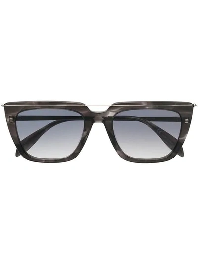 Alexander Mcqueen Square Sunglasses In 黑色