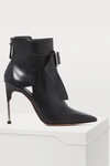 ALEXANDER MCQUEEN BUCKLE ANKLE BOOTS,559951WHMUJ 1081