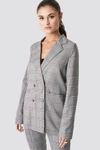JULIA WIENIAWA X NA-KD CHECKED BOX BLAZER - GREY