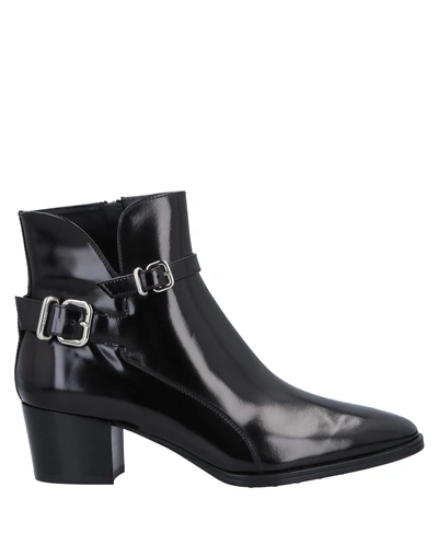 Tod's Ankle Boots In Black