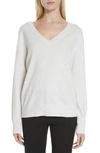 Vince Weekend V-neck Cashmere Sweater In Heather White