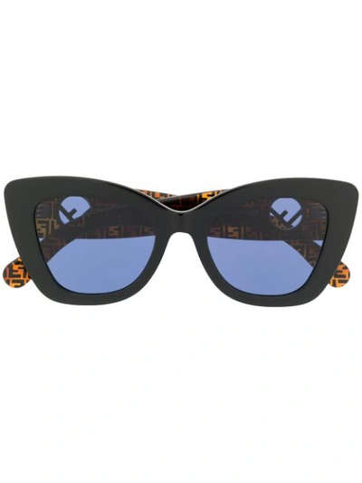 Fendi Logo Handle Oversized Sunglasses In 黑色