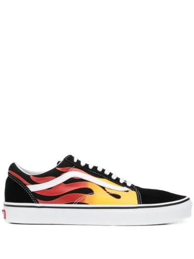 Vans Old Skool Low Top Sneaker In Black