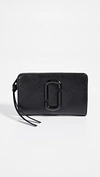 Marc Jacobs Snapshot Leather Wallet In Black