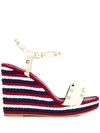 VALENTINO GARAVANI VALENTINO VALENTINO GARAVANI ROCKSTUD WEDGE SANDALS - 白色