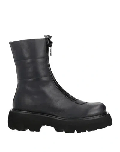 181 Woman Ankle Boots Black Size 11 Soft Leather