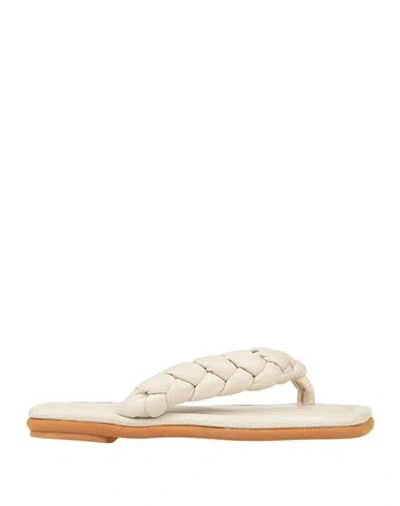 181 Woman Toe Strap Sandals Ivory Size 6 Textile Fibers In White