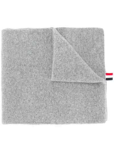 Thom Browne 4-bar Stripe Scarf In Grey