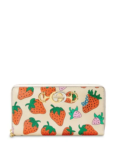 Gucci Zumi Zip Around Wallet In  Strawberry Print