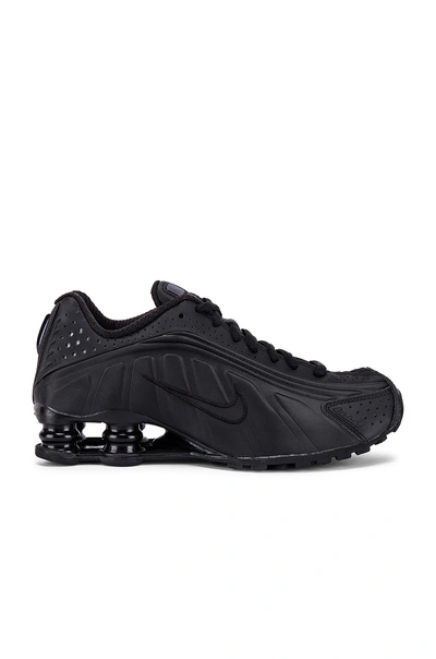 Nike Shox R4 Sneaker In Black