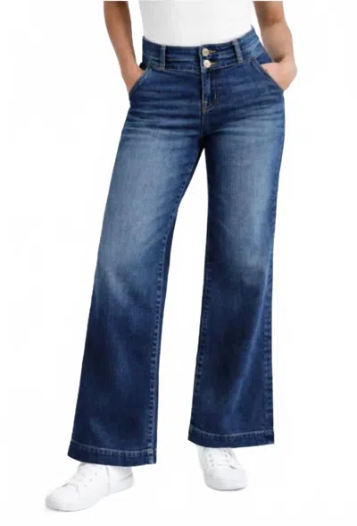1822 Denim Slim Wide Leg Jean In Medium Wash In Blue