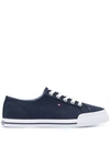 TOMMY HILFIGER ESSENTIAL LOGO SNEAKERS