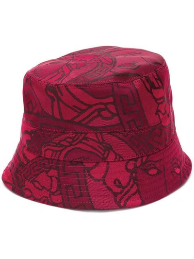 Versace Medusa And Greca Print Bucket Hat - 红色 In Red