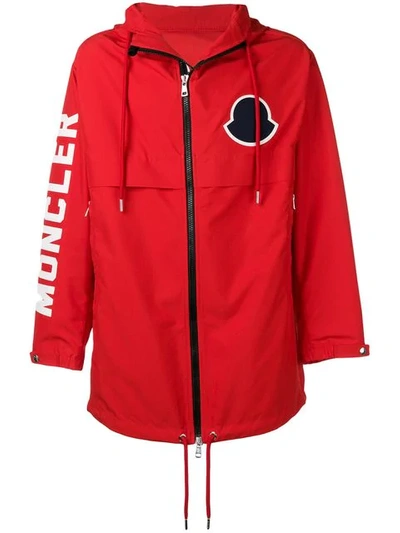 Moncler Kapuzenmantel Mit Logo-print In Red