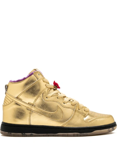 Nike X Humidity Sb Dunk High Trainers In Gold