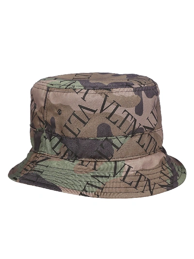Valentino Garavani Logo Camouflage Nylon Bucket Hat In Green