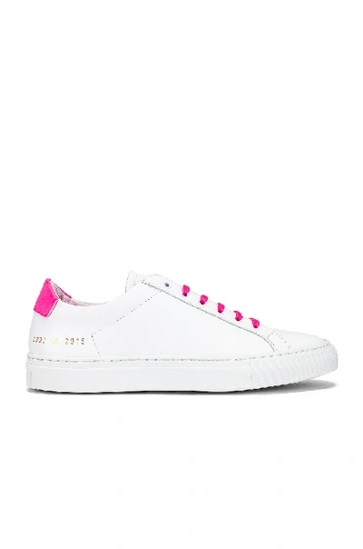 Common Projects Retro Low皮革运动鞋 In White Pink (white)