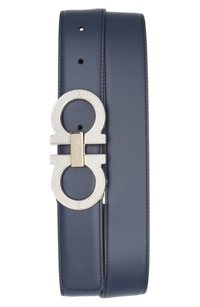 Ferragamo Men's Etched Double Gancini Buckle Reversible Leather Belt In Navy / Nero