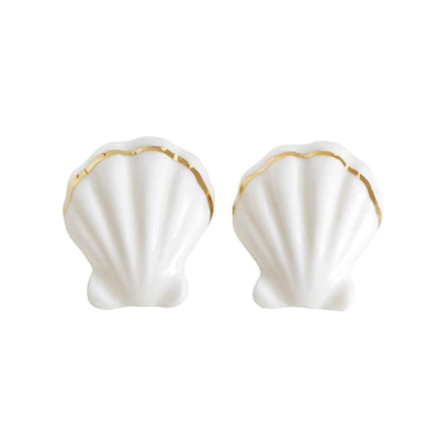 POPORCELAIN WOMEN'S GOLD / WHITE PORCELAIN CLAM SHELL CLIP-ON EARRINGS