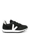 Veja Condor 2 Low-top Sneakers In Black & White
