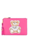 MOSCHINO MOSCHINO BRUSHSTROKE TEDDY BEAR CLUTCH - 粉色