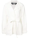 JACQUEMUS JACQUEMUS OVERSIZED WRAP BELTED COAT - 白色