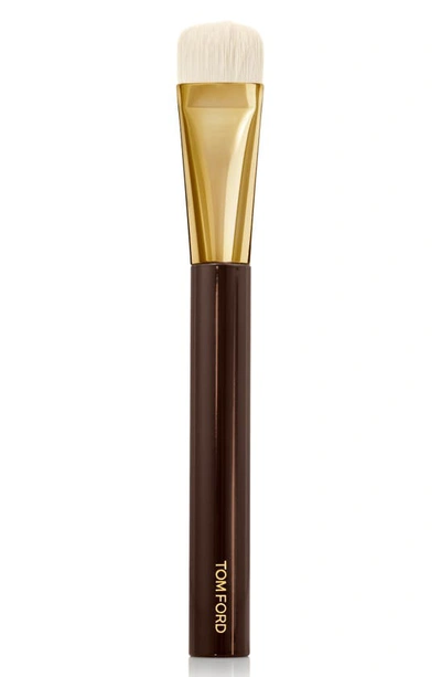 Tom Ford Shade And Illuminate Brush 04 - One Size In Colorless