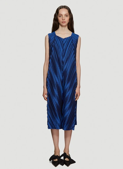 Issey Miyake Petiole Pleated Dress In Blue